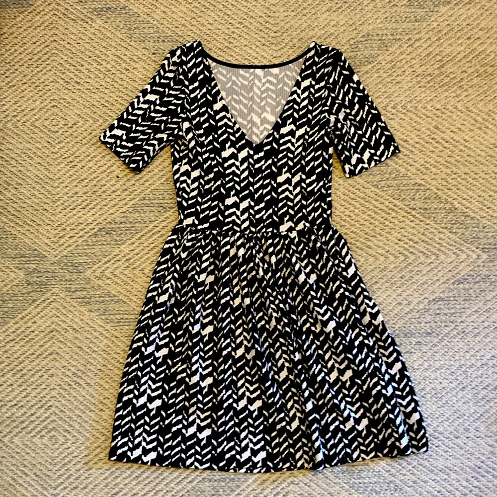 Love…ady V-Back Mini Dress, Women’s Size S
